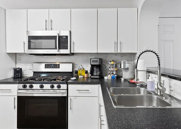 Near Kalahari, Cowboy Pool, Arcade, King Beds, Grill , Large Patio, Firepit