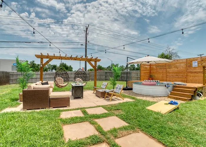 Holiday home Near Kalahari, Cowboy Pool, Arcade, King Beds, Grill , Large Patio, Firepit *